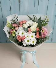 Букет цветов из:  Розы, Лизиантусы и Хризантемы в Лесной Кировской области