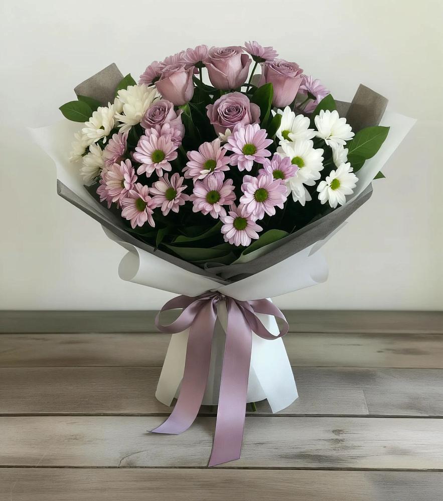 Букет цветов из: Хризантемы и Розы в Лесной Кировской области