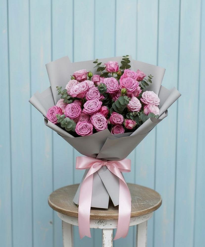 Букет цветов из: Розы в Лесной Кировской области