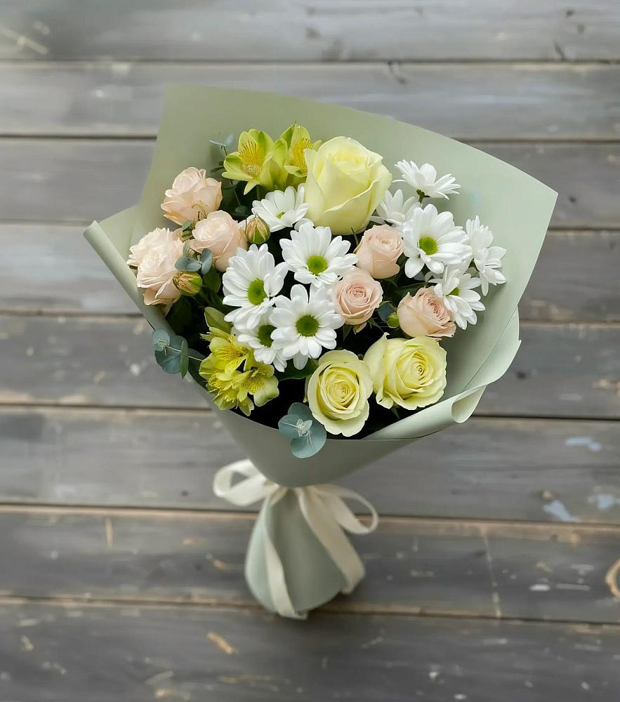 Букет цветов из: Альстромерии, Розы и Хризантемы в Лесной Кировской области