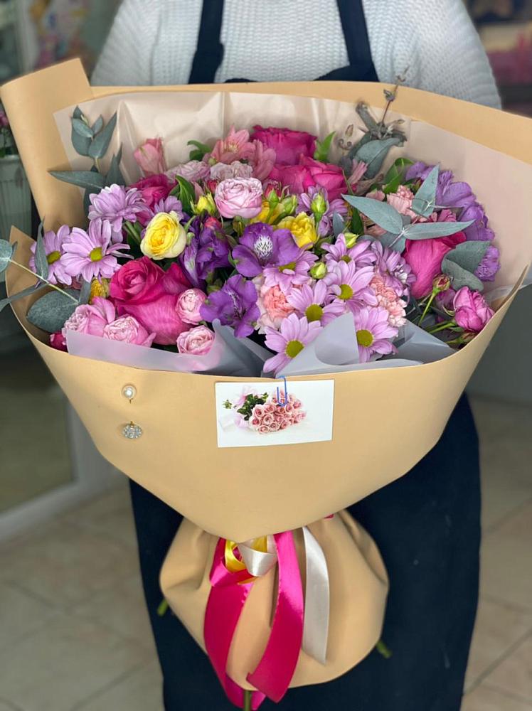 Букет цветов из: Хризантемы, Гвоздики и Альстромерии в Лесной Кировской области