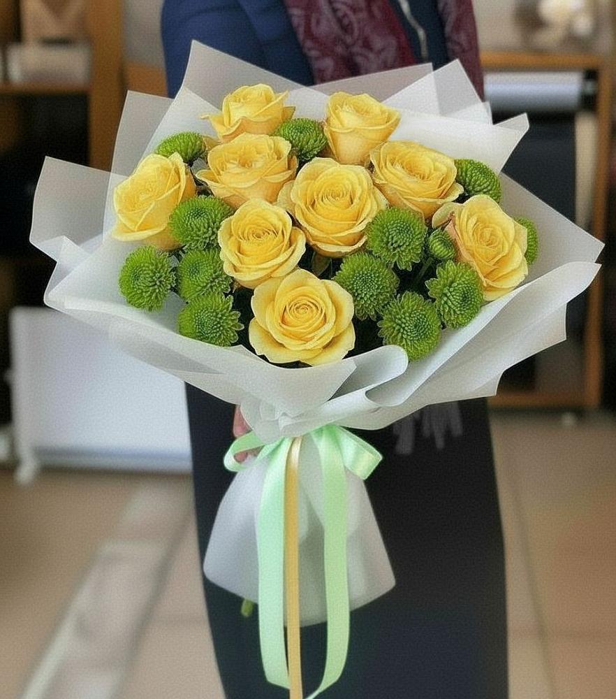 Букет цветов из: Хризантемы и Розы в Лесной Кировской области