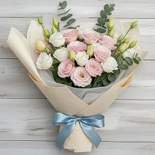 Букет цветов из:  Лизиантусы в Лесной Кировской области