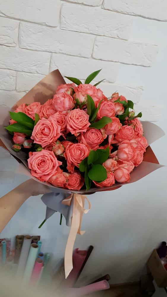 Букет цветов из: Розы в Лесной Кировской области