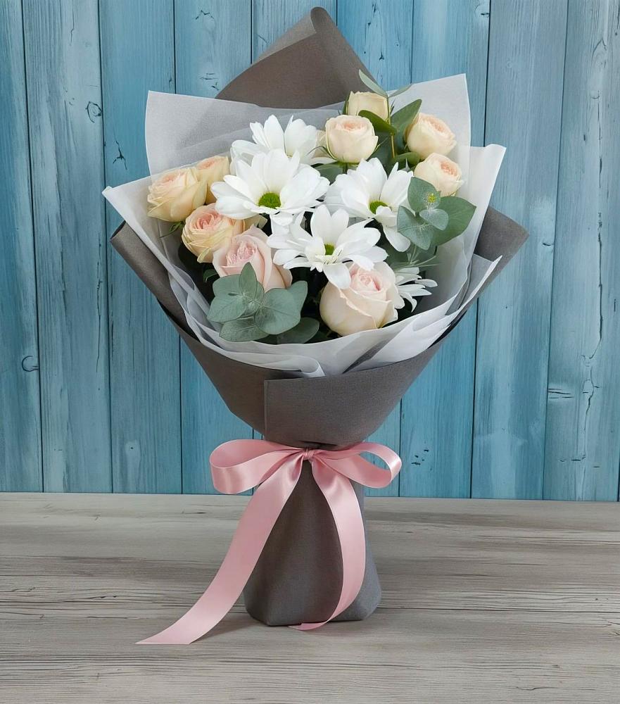 Букет цветов из: Хризантемы и Розы в Лесной Кировской области