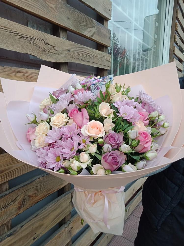 Букет цветов из: Розы и Хризантемы в Лесной Кировской области