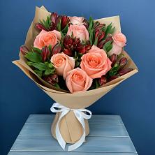 Букет цветов из:  Розы и Альстромерии в Лесной Кировской области