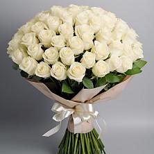 Букет 101 беля роза Белоснежка в Лесной Кировской области