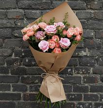 Букет цветов из:  Розы в Лесной Кировской области