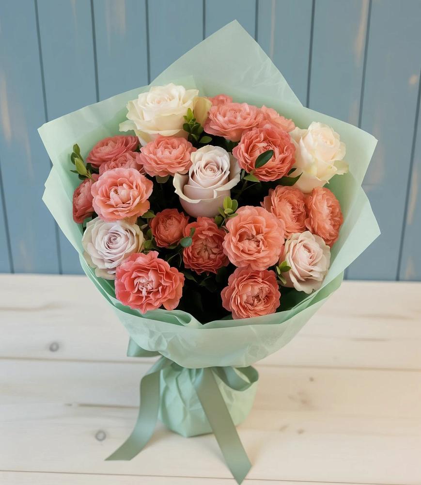 Букет цветов из: Розы в Лесной Кировской области