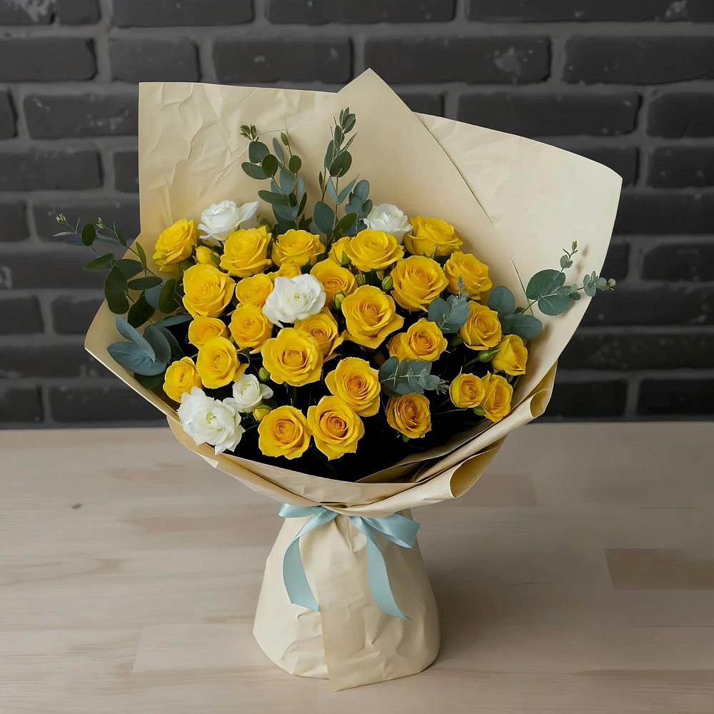 Букет цветов из: Розы в Лесной Кировской области