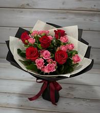 Букет цветов из:  Розы #REPLACE_PRED# Лесной Кировской области