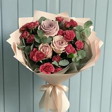 Букет цветов из:  Гвоздики и Розы в Лесной Кировской области