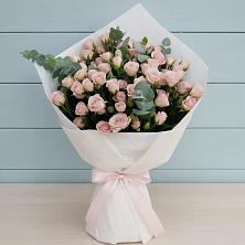 Букет цветов из:  Розы в Лесной Кировской области