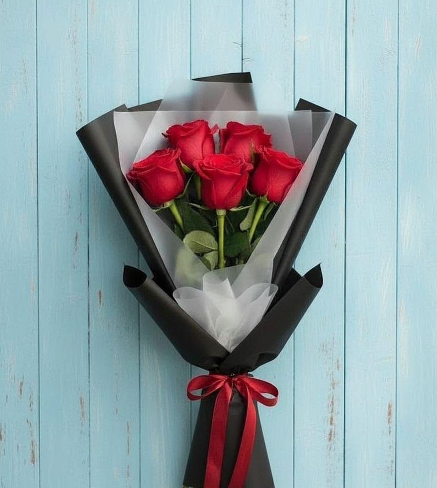 Букет цветов из: Розы в Лесной Кировской области