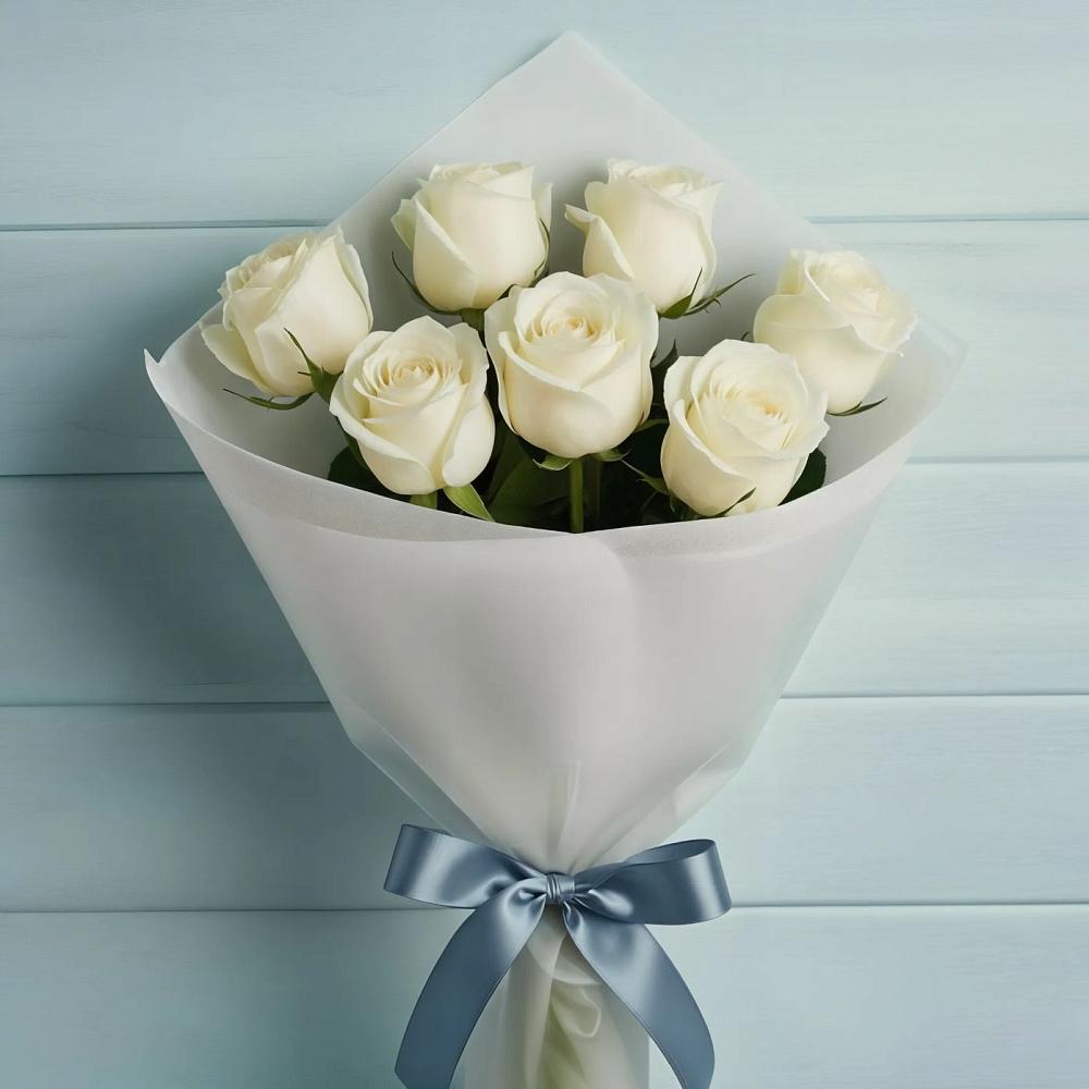 Букет 7 Белых роз Эдлесс Лав в Лесной Кировской области