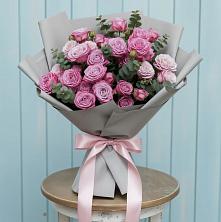 Букет цветов из:  Розы в Лесной Кировской области